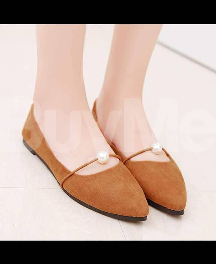FLAT COAT SHOES - BROWN