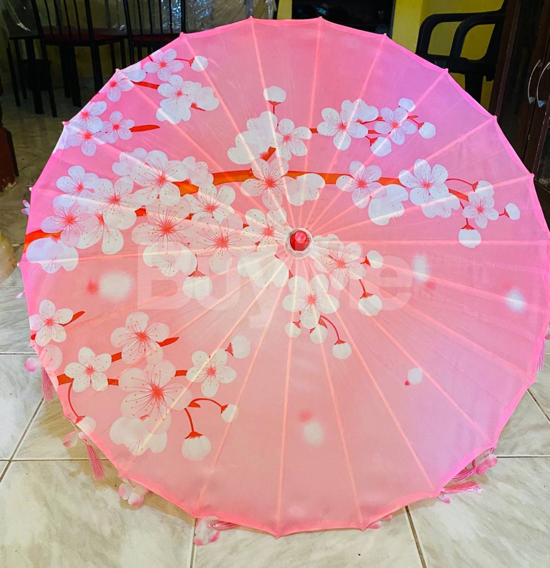 DECORATIVE CHINESE STYLE UMBRELLA WITH TASSEL