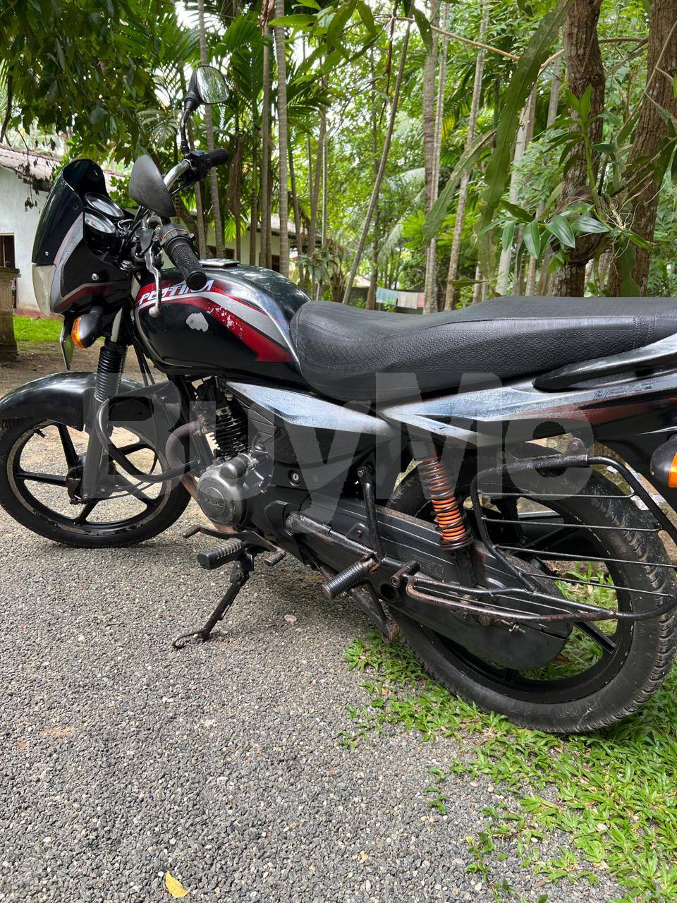 BAJAJ PLATINA 2012