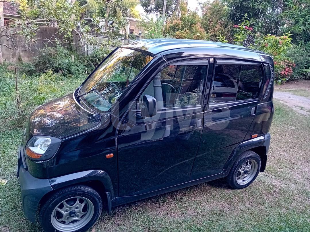 BAJAJ QUTE 2019