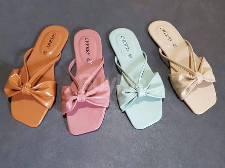 LADIES STYLISH FOOTWEAR
