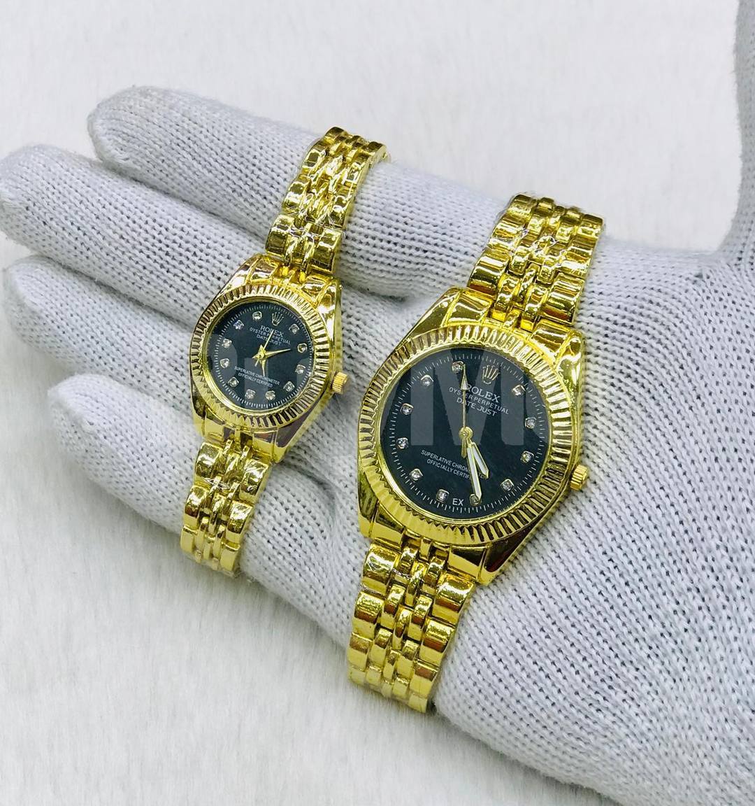 COUPLE WATCH - GOLD AND BLACK