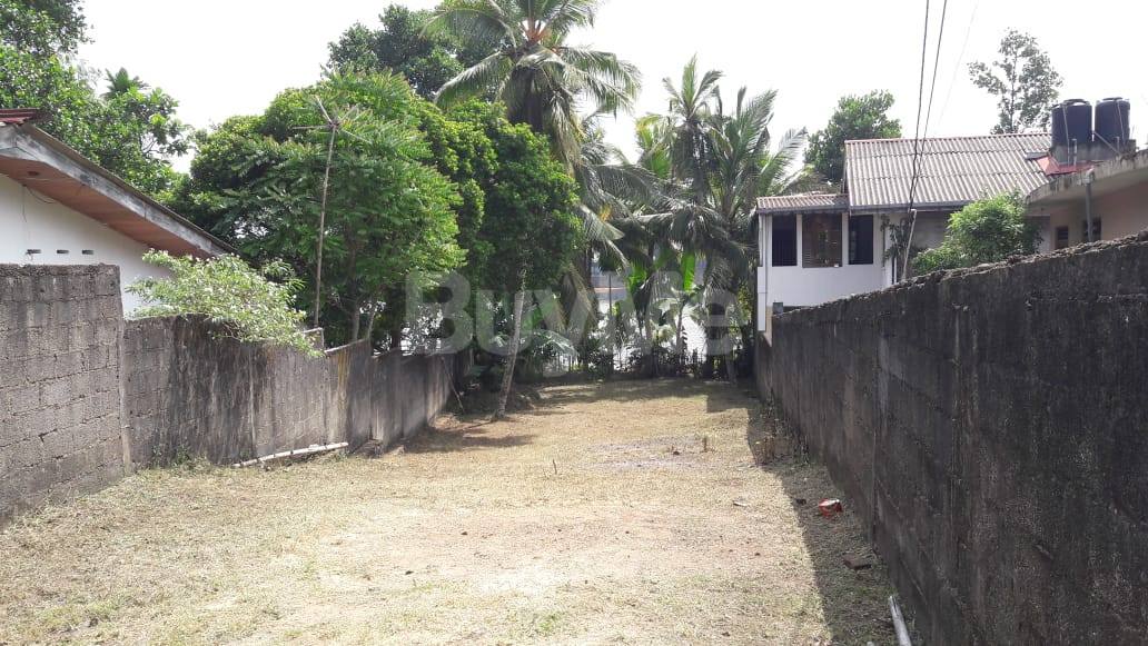 LAND FOR SALE IN BORALESGAMUWA