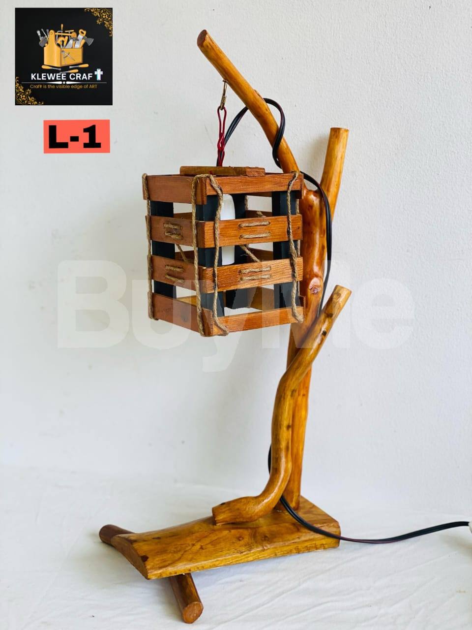 WOODEN CRAFTED TABLE LAMP