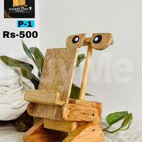 CUTE WOODEN MOBILE PHONE STAND