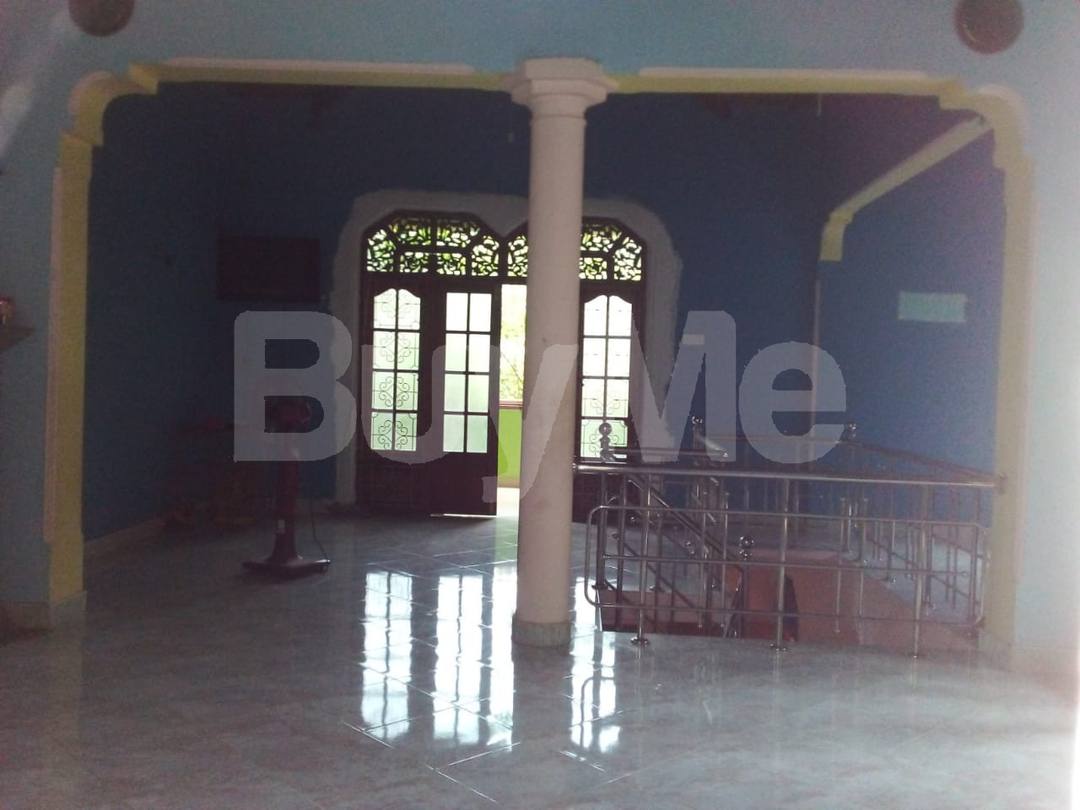 විකිනීමට ඇත