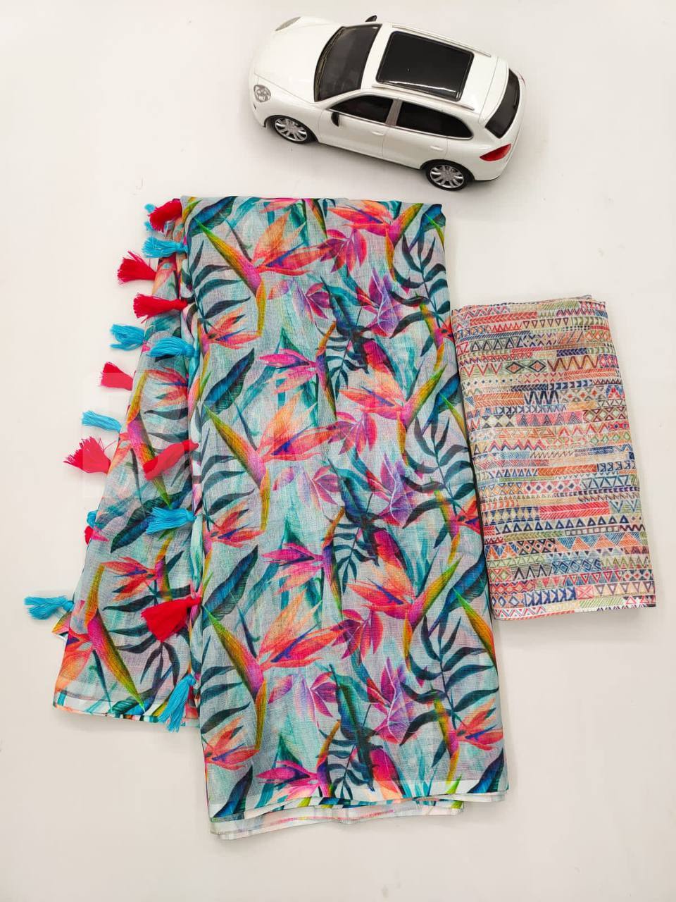 LINEN SAREE WITH DIGITAL PRINT