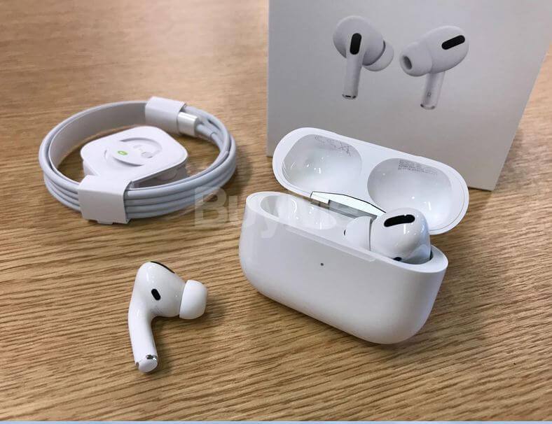 AIR POD PRO (WHITE COLOUR)