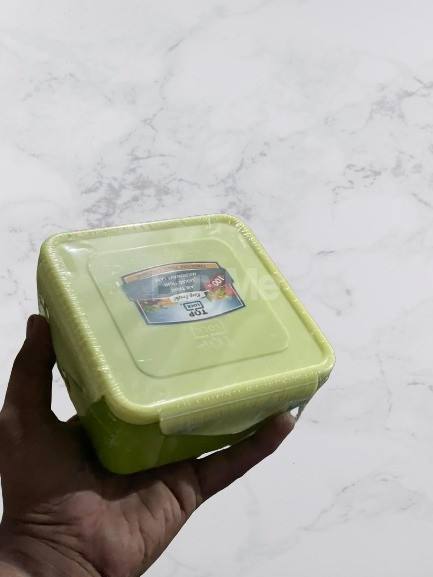 LOCKABLE LUNCH BOX - SQUARE - SQ 8501