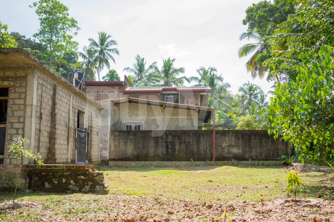 LAND FOR SALE IN BANDARAWATTA, GAMPAHA