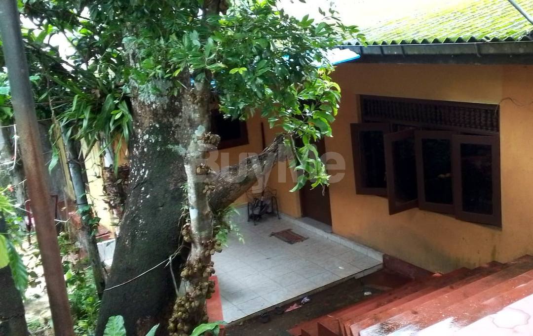 LAND WITH HOUSE SALE KOTTAWA