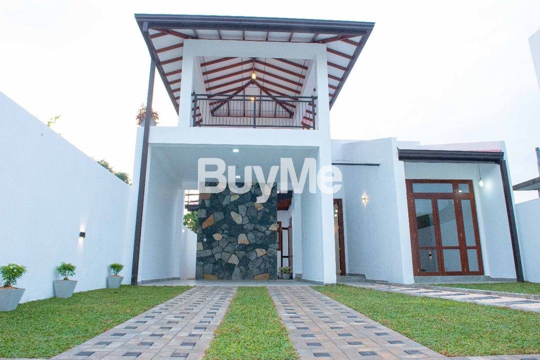 BRAND NEW HOUSE FOR SALE IN ATHURUGIRIYA MILLENIUM CITY - අලුතින් සාදන ලද නිවසක් ඉතා ඉක්මනින් විකිණීමට.