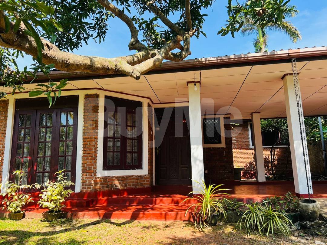 HOUSE FOR RENT IN KANDANA (NEAR DE MAZENOD COLLEGE)