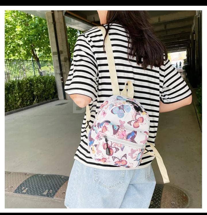TRENDY HAND BAG DESIGN