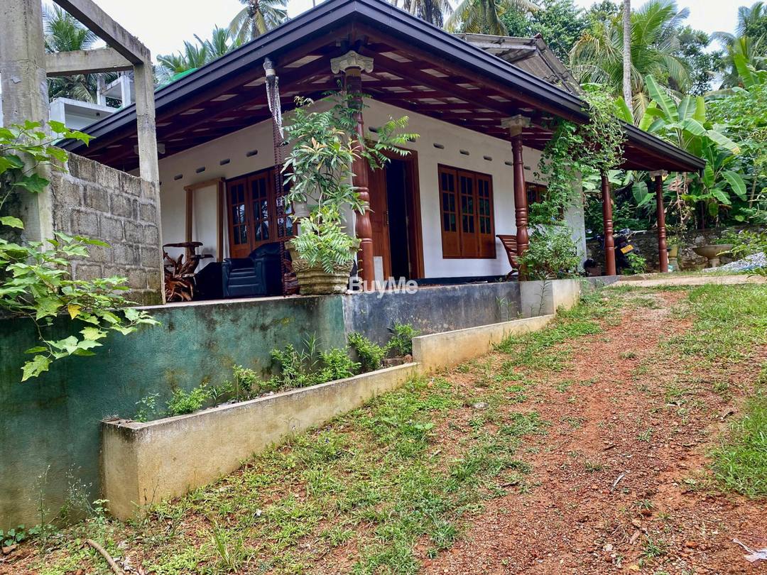 HOUSE FOR SALE IN KIRIWATHUDUWA