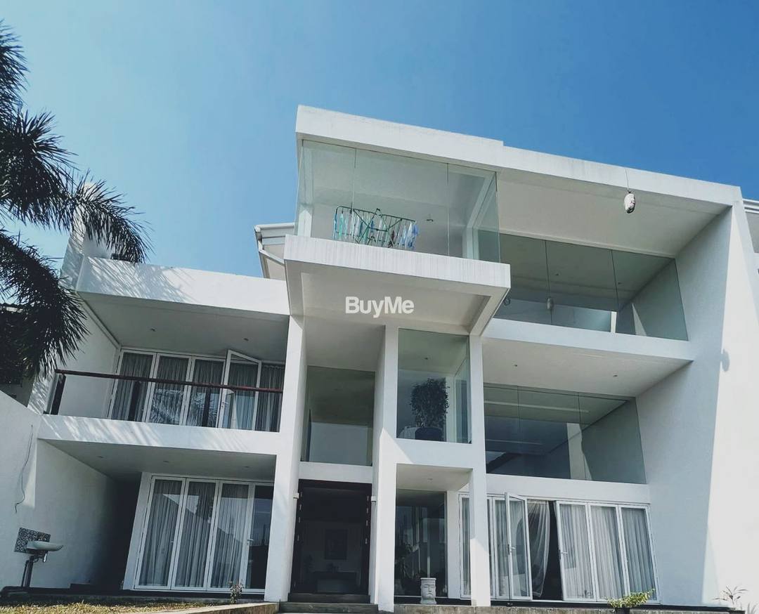 LUXURIOUS MODERN 3 STOREY HOUSE FOR SALE IN BATTARAMULLA KOSWATTA