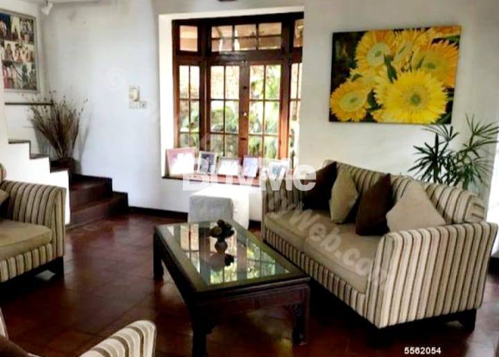 2 STOREY LUXURY HOUSE FOR RENT IN COLOMBO 5