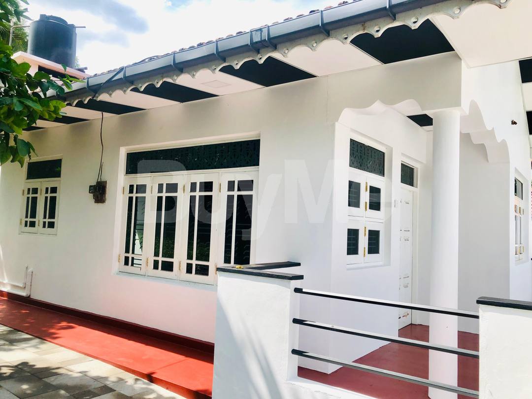 HOUSE FOR SALE IN BORALESSA