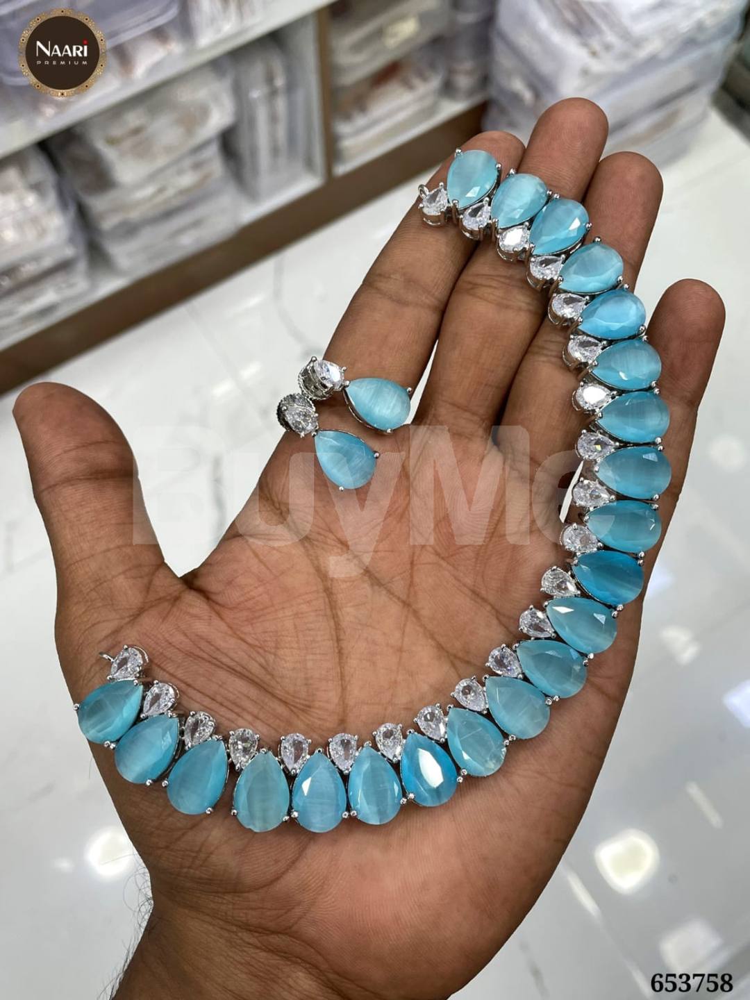 STONE NECKLACE