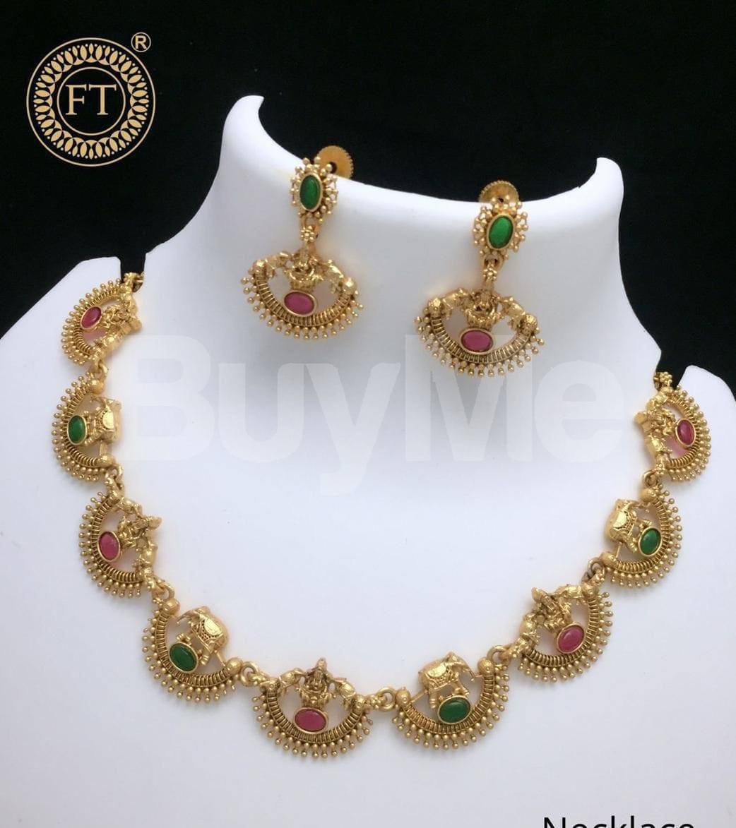 SIMPLE WEDDING WEAR NECKLACE SET