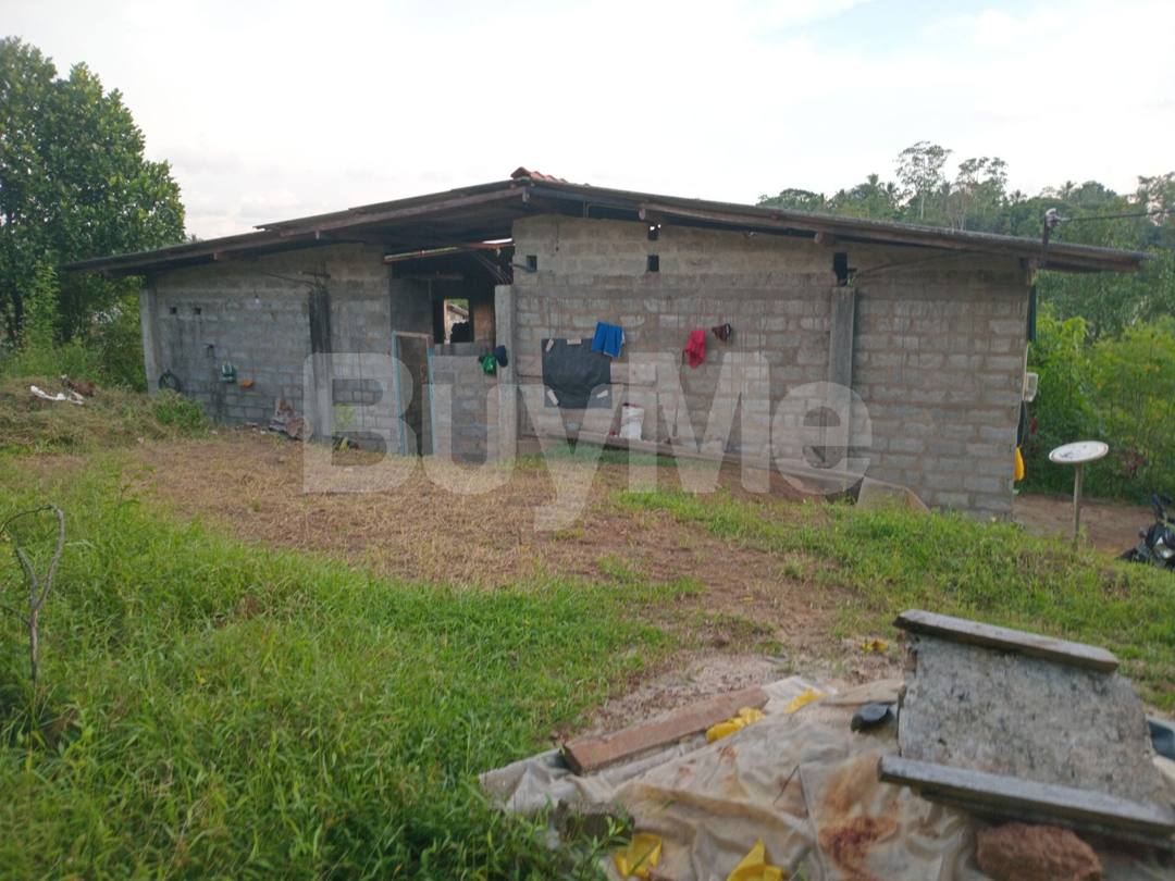 HOUSE FOR SALE IN HANWELLA