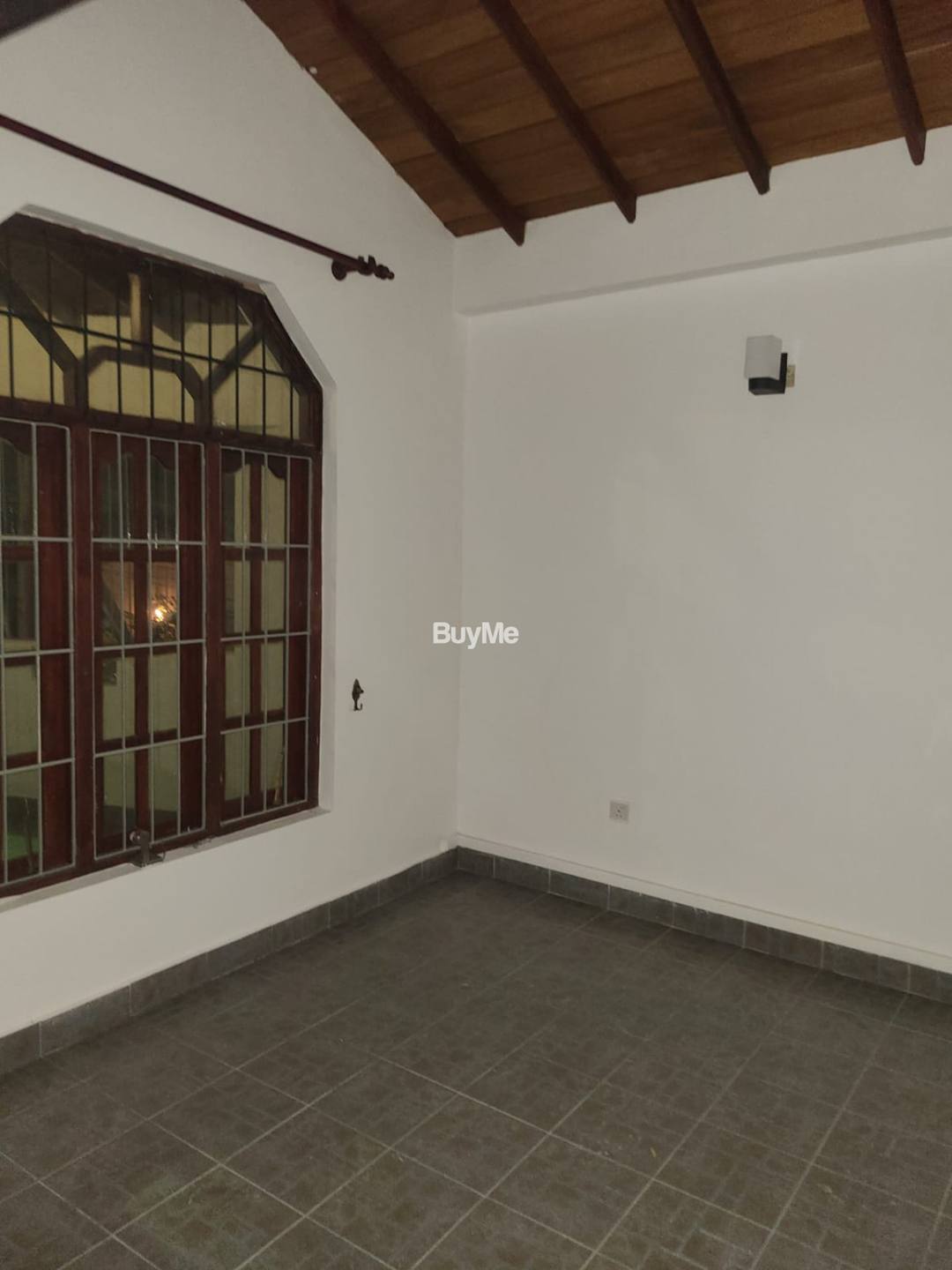 TWO STOREY HOUSE FOR RENT IN BORELLA
