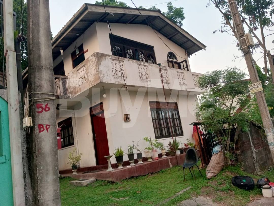 16 PERCH LAND WITH TWO-STOREY HOUSE FOR SALE IN MAKOLA