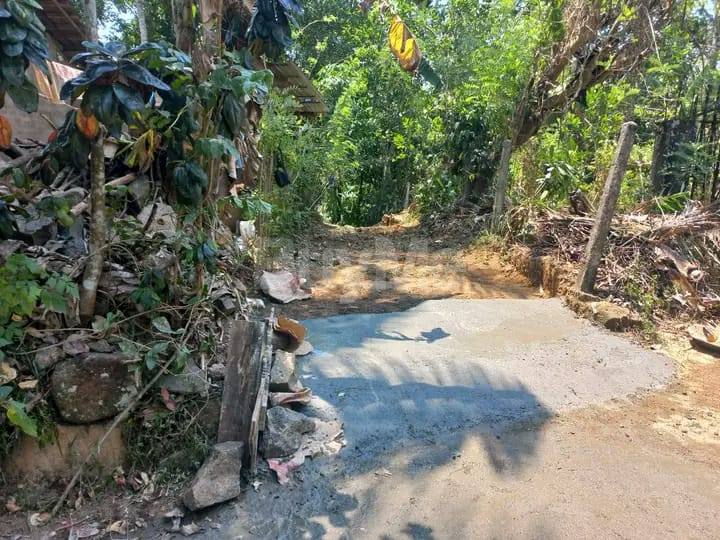වරකාපොල නගරයෙන් පර්චස් 12 ක අගනා ඉඩමක් විකිනිමට