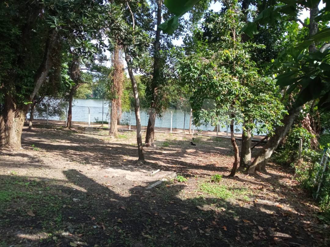 LAND FOR SALE AT BORALASGAMUWA OVER LOOKING THE LAKE