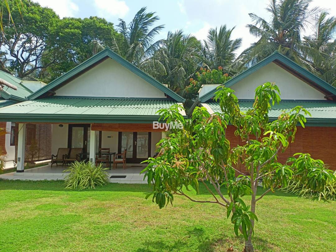 BEAUTIFULLY LOCATED AT THIS IDYLLIC SPOT WITH AN AMAZING VIEW OF THE KALPITIYA LAGOON