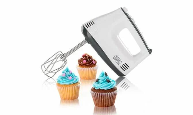 BLACK + DECKER HAND MIXER