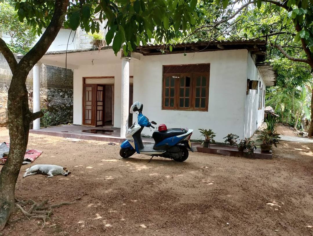 HOUSE FOR SALE IN GANEMULLA KOSSINNA