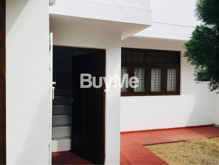 INDIVIDUAL HOUSE FOR RENT - DAKSHINARAMA ROAD, MOUNT LAVINIA