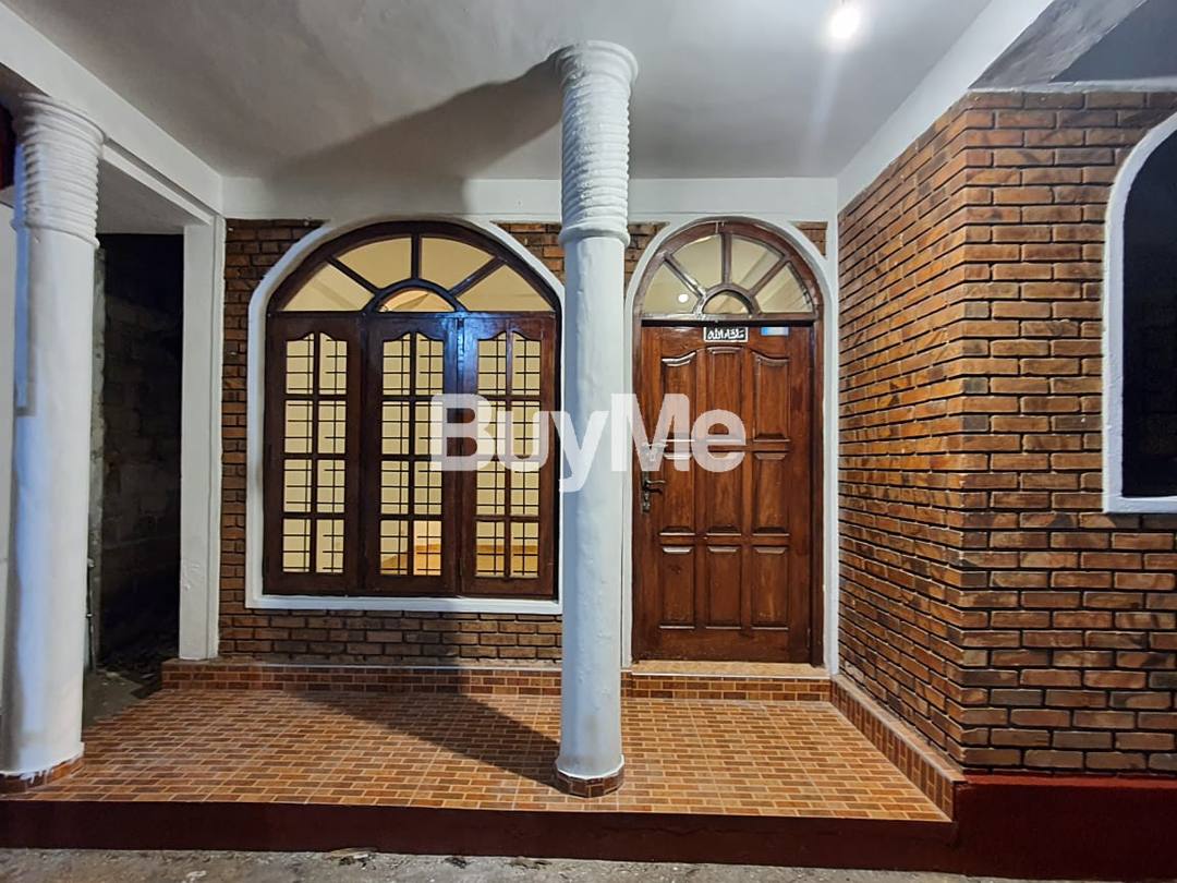 HOUSE FOR RENT IN DEHIWALA BELLANTHARA ROAD, NEDIMALA