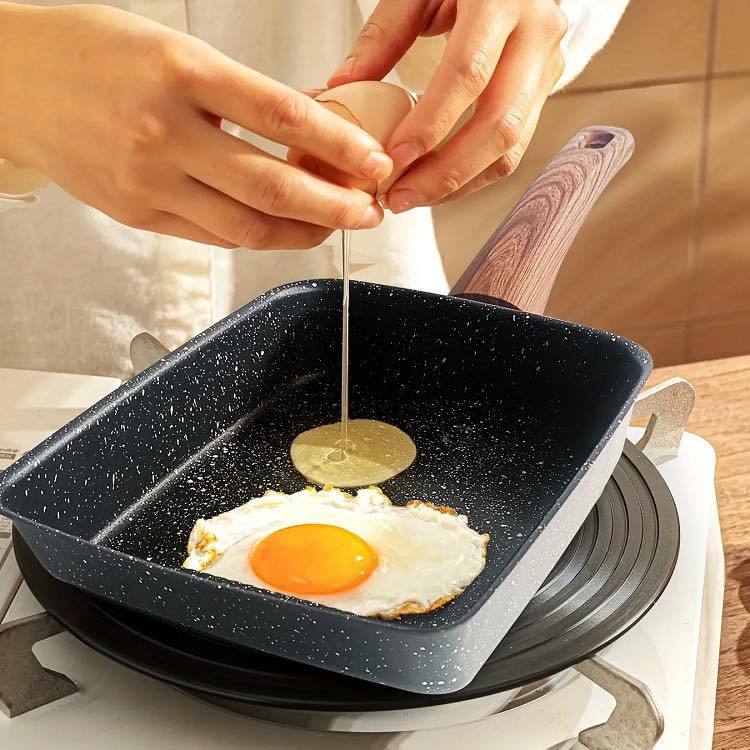 OMLET PAN