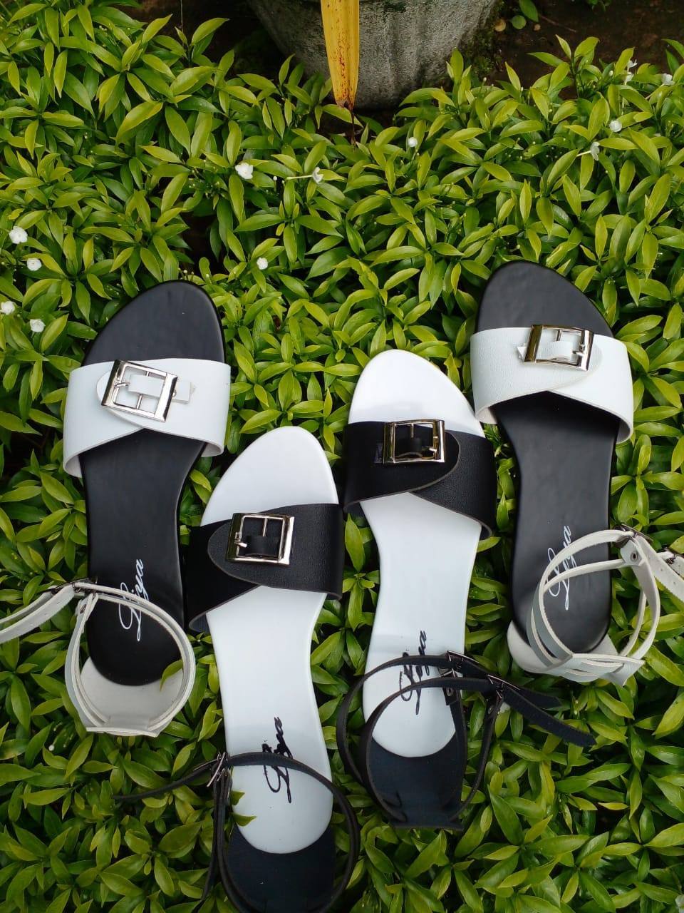 FLAT SLIPPER