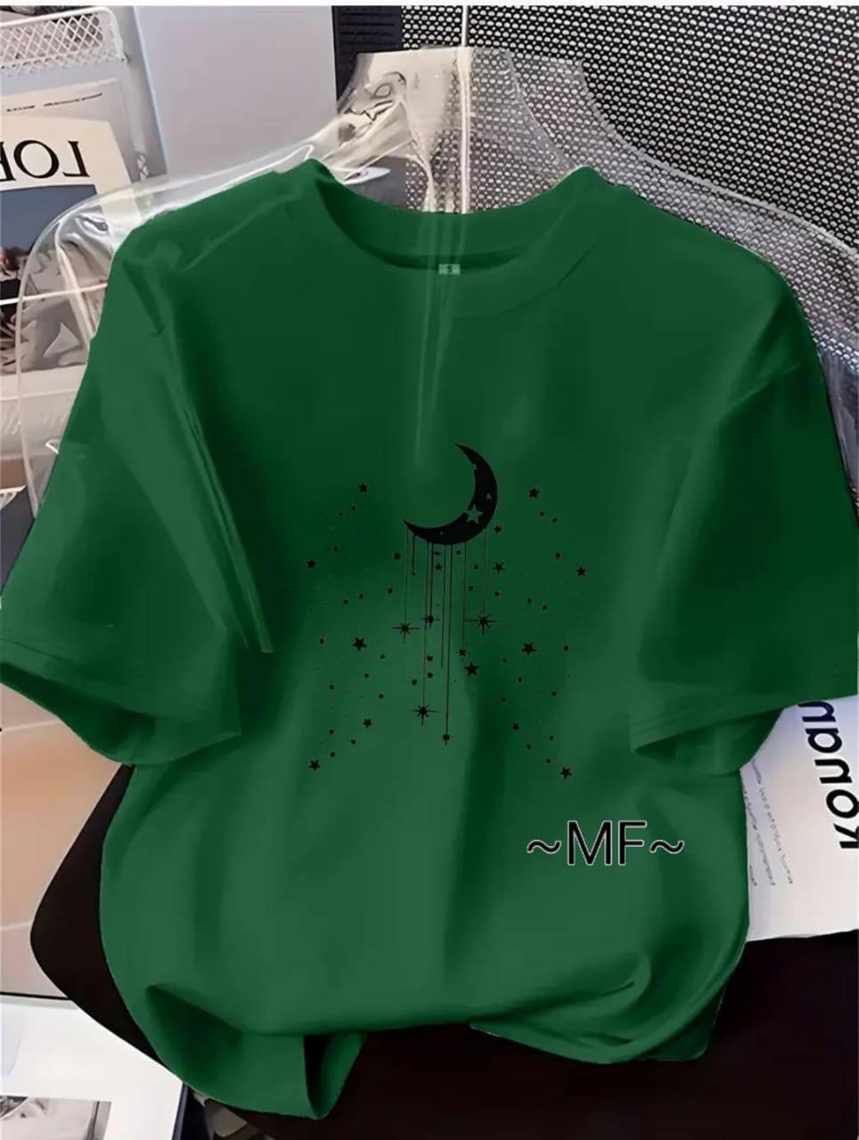 DARK GREEN TEE WITH 'HALF MOON' PRINT