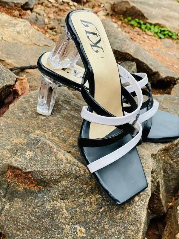 LADIES HEELS WHITE AND BLACK