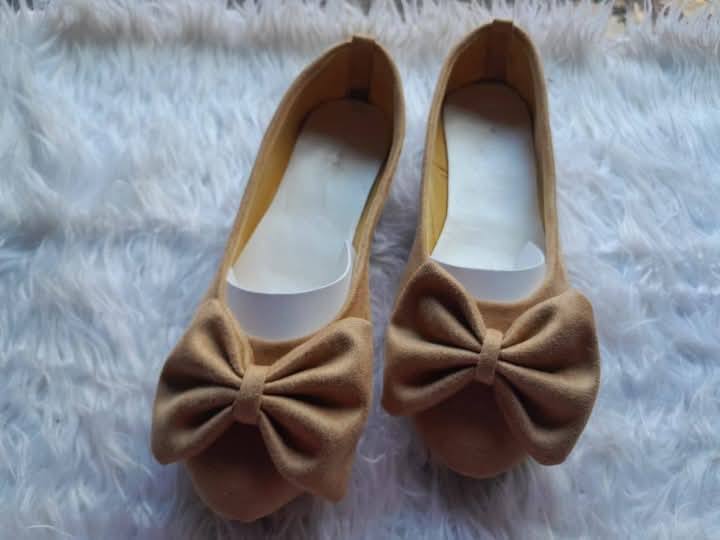 GIRLS COVER SHOES