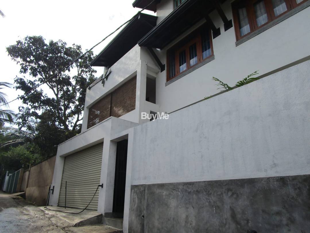 NEWLY BUILT THREE STORY MODERN LUXURY HOUSE FOR SALE AT ARANGALA, MALABE