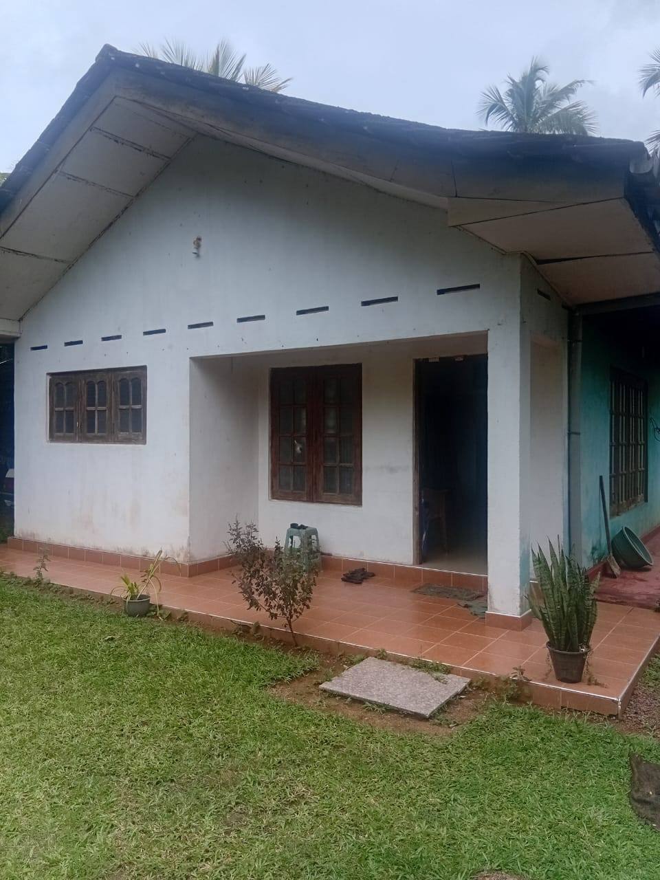 HOUSE FOR SALE IN KIRIWATTHUDUWA
