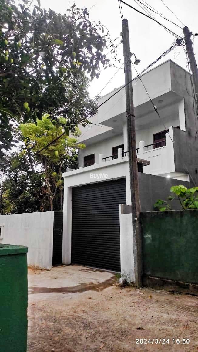 3 STOREY HOUSE FOR SALE IN BATTARAMULLA - THALAHENA