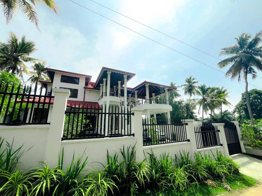 20-PERCH OF LAND WITH HOUSE FOR SALE IN KANDANA