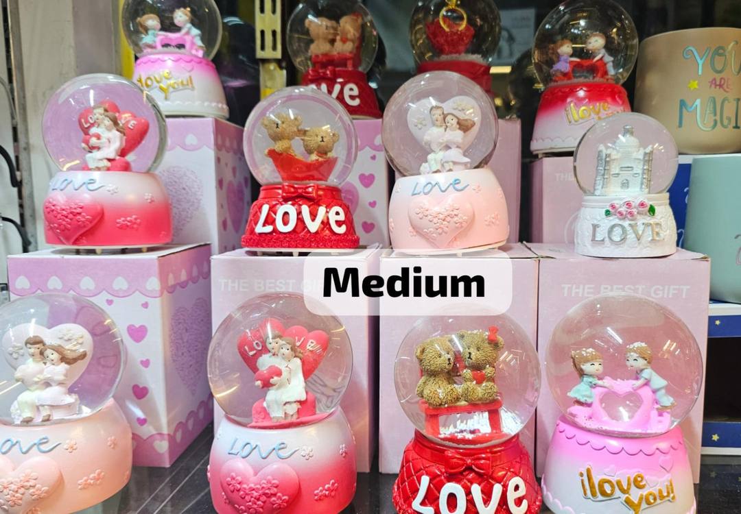 MEDIUM SIZE LOVE ORNAMENT WITH LIGHT & MUSIC