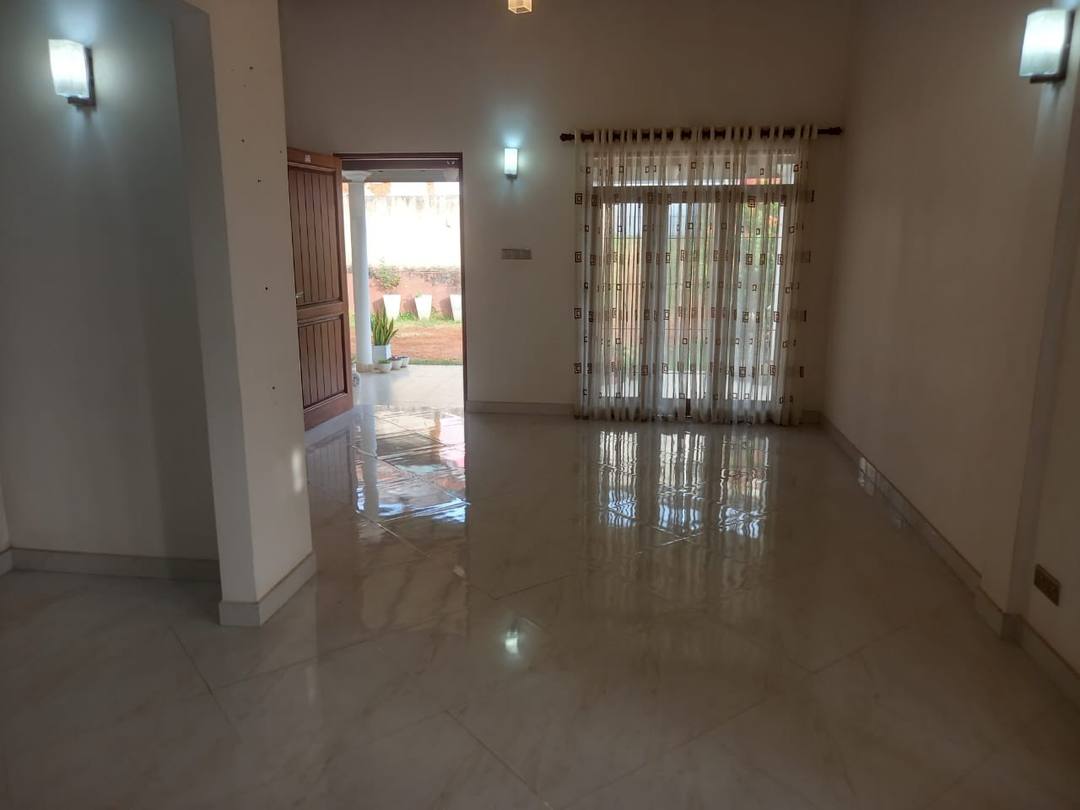 BEAUTIFUL HOUSE FOR SALE IN NUGEGODA WALKING TRACK
