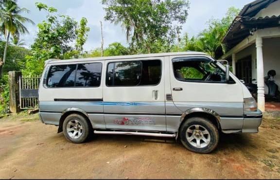 TOYOTA DOLPHIN 113