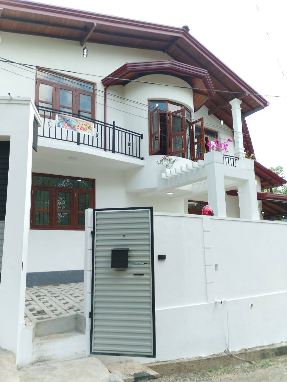FULLY FURNISHED TWO STOREY HOUSE FOR SALE BATUWANDARA, KESBEWA