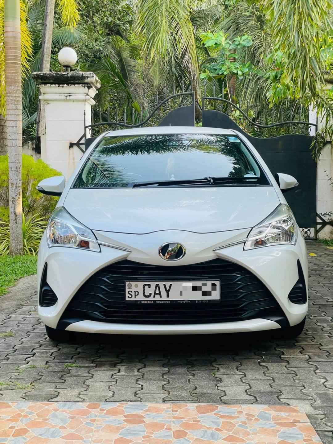 TOYOTA VITZ 2018 FOR SALE IN AMBALANGODA