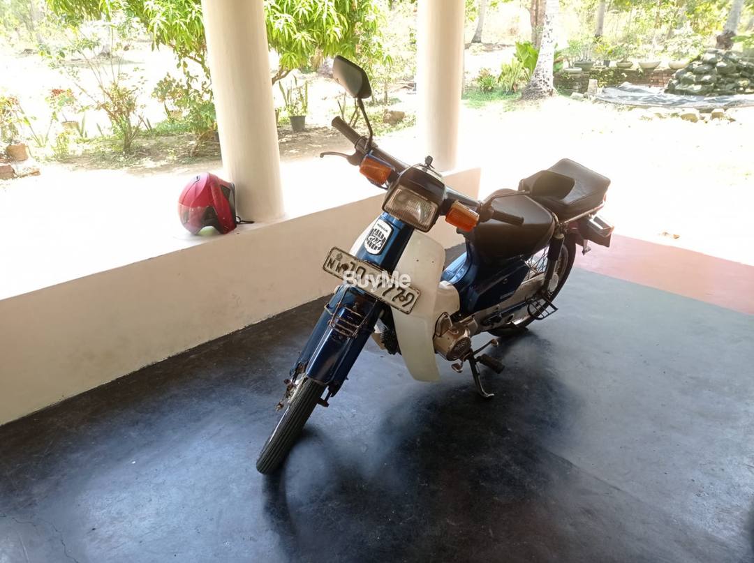 HONDA SUPER CLUB CUSTOM 50 2002