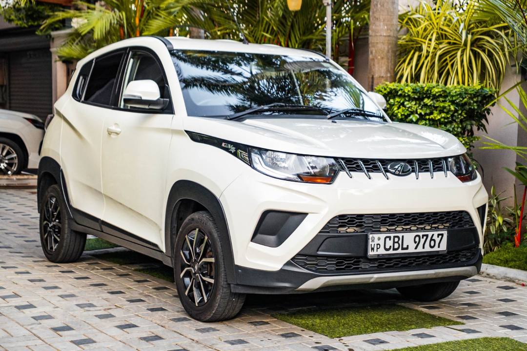 MAHINDRA KUV100 2021